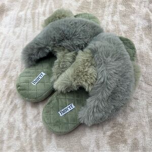 Born Olive Green Quilted Faux Fur Slide Slippers size M/L